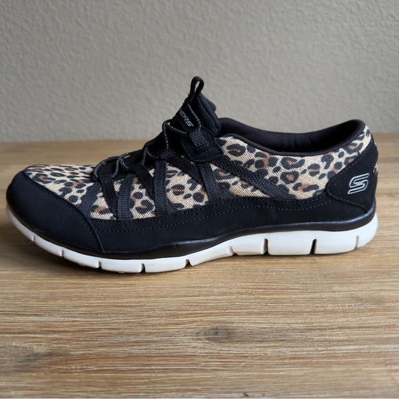 Skechers Leopard Print Sneakers Womens 10 Black Air Cooled Memory Foam Comfort - Picture 3 of 12